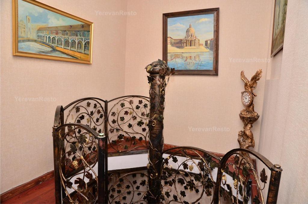 Votre Maison Ереван Екстериор снимка