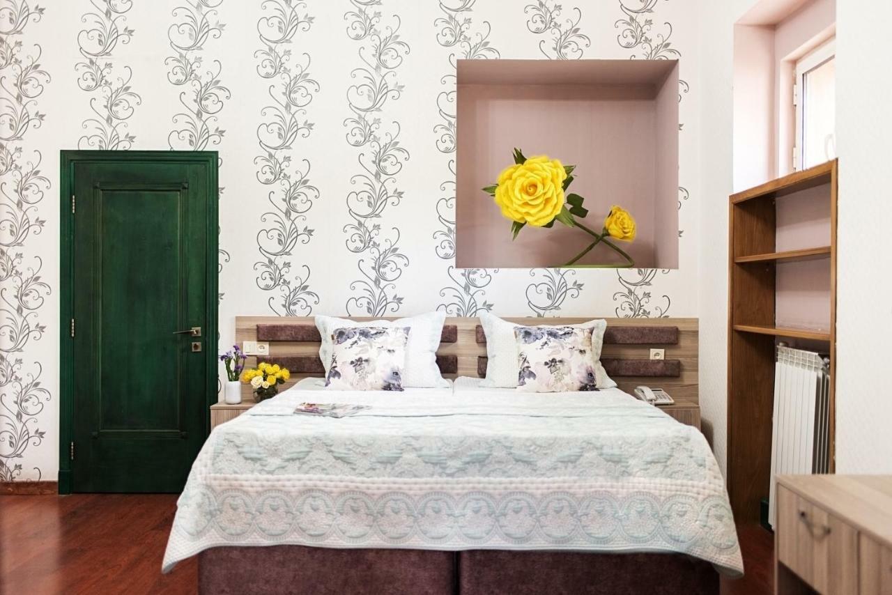 Votre Maison Ереван Екстериор снимка